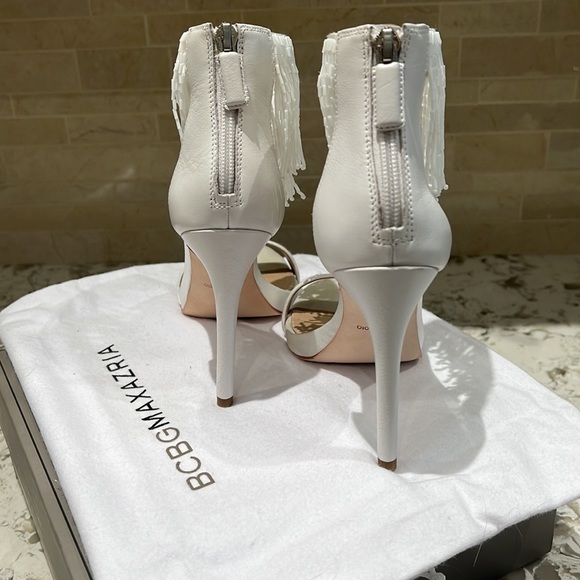 BCBG white tassel sandal heels - Picture 3 of 9